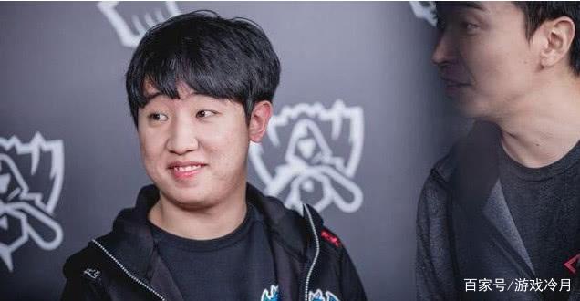 记者：于汉超参加教练员培训班，冬训时以助教身份与申花会合