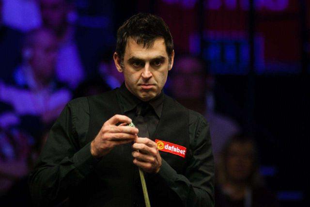 皇马0-2负塞尔塔赛后球员围攻裁判，一分钟内五黄一红