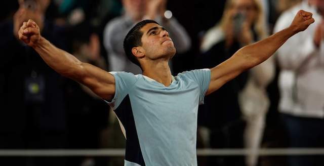 下滑严重！39岁的霍福德，本赛季什么水平？